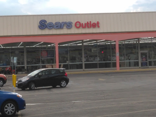 Sears Outlet, 6045 S Packard Ave, Cudahy, WI 53110, USA, 