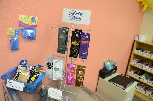 Book Store «Book Trader Tan America», reviews and photos, 217 N 2nd Ave W, Newton, IA 50208, USA