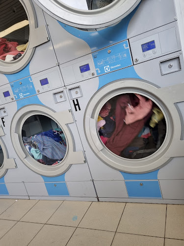 Beoordelingen van Euro wash lavoir automatique in Charleroi - Wasserij