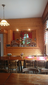 Atmosphère du Restaurant Auberge de la Cascade du Rouget à Sixt-Fer-à-Cheval - n°16
