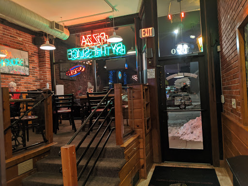 Pizza Restaurant «The Italian Pie Shoppe & Winery», reviews and photos, 1670 Grand Ave, St Paul, MN 55105, USA