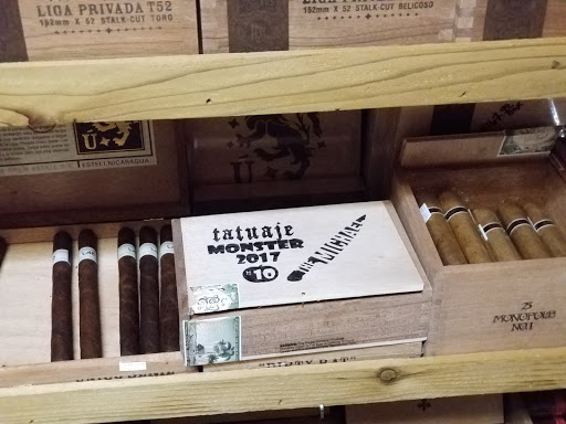 Tobacco Shop «Tobacco World», reviews and photos, 5717 Saratoga Blvd # 103, Corpus Christi, TX 78414, USA