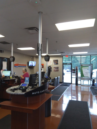 Tire Shop «Firestone Complete Auto Care», reviews and photos, 33 Palomba Dr, Enfield, CT 06082, USA