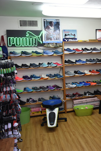 Running Store «Run Florida on McGregor», reviews and photos, 13101 McGregor Blvd, Fort Myers, FL 33919, USA