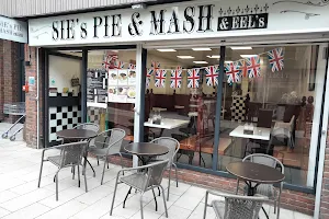 Sie's Pie & Mash image