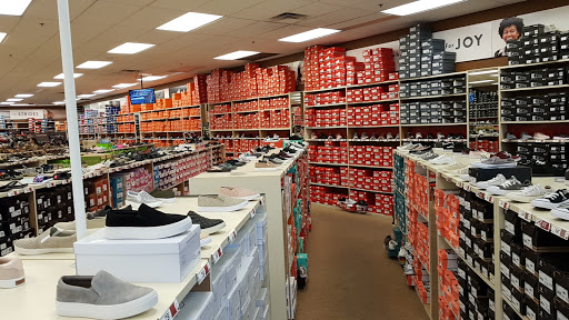 Shoe Store «Famous Footwear», reviews and photos, 13630 SW 120th St, Miami, FL 33186, USA