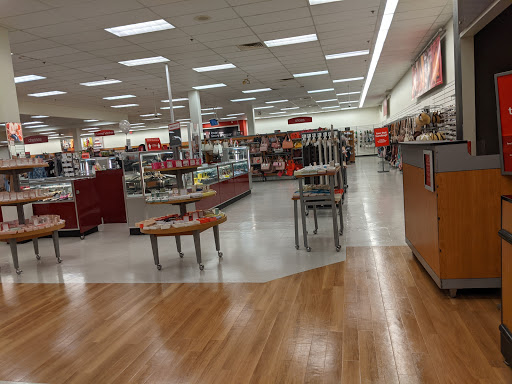 Department Store «T.J. Maxx», reviews and photos, 561 US-1, Edison, NJ 08817, USA