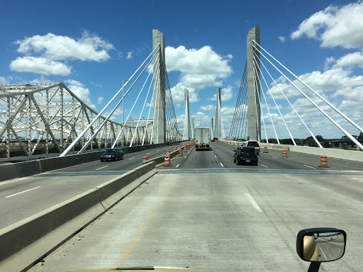 Park «Louisville Waterfront Park (Great Lawn, Harbor Lawn, Festival Plaza)», reviews and photos, 231 Witherspoon St, Louisville, KY 40202, USA