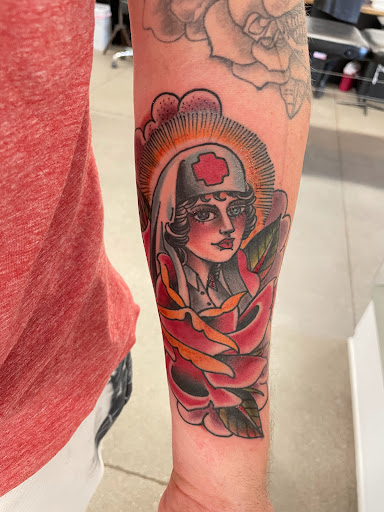 Tattoo Shop «5th Estate Tattoo», reviews and photos, 207 N Gilbert Rd # 113, Gilbert, AZ 85234, USA