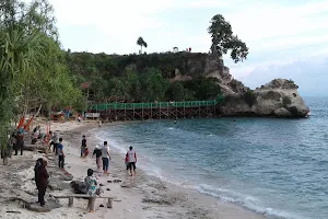 Pantai Dato Majene image