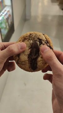 Cookie aux pépites de chocolat du Les Petites Pépites - Sandwicherie Traiteur à Paris - n°14