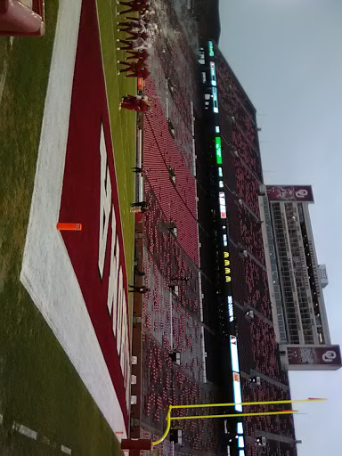 Stadium «The Gaylord Family Oklahoma Memorial Stadium», reviews and photos, 1185 Asp Ave, Norman, OK 73019, USA