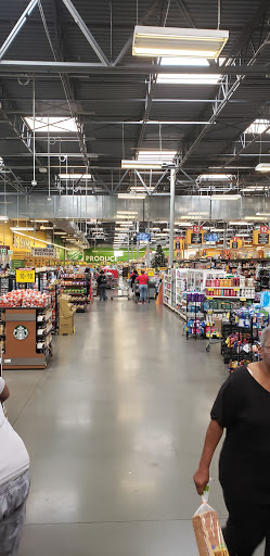 Shopping Mall «Foothill Square Shopping Center», reviews and photos, 10700 MacArthur Blvd #200, Oakland, CA 94605, USA