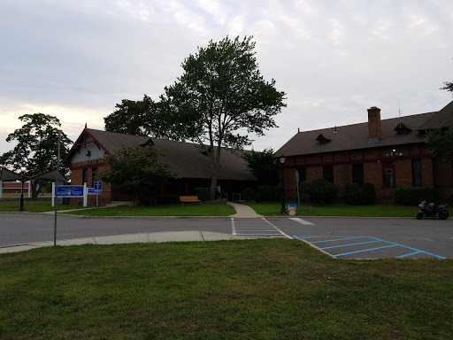 Recreation Center «Central Islip Recreation Center», reviews and photos, 521 Clayton St, Central Islip, NY 11722, USA