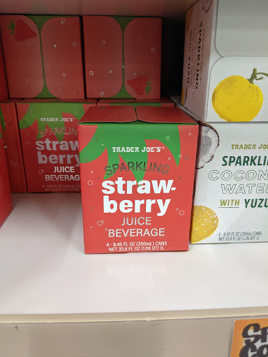 Shopping Mall «Huntington Harbor Mall», reviews and photos, 16847 Algonquin St, Huntington Beach, CA 92649, USA