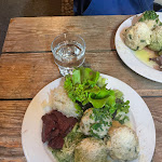 Photo n°1 de l'avis de nol.u fait le 18/11/2022 à 17:10 sur le  Knödelwirtschaft à Berlin