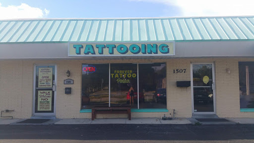 Tattoo Shop «Forever Tattoo Parlour», reviews and photos, 1505 SE 47th Terrace, Cape Coral, FL 33904, USA