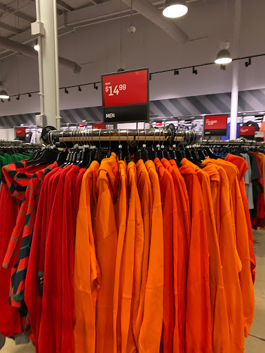Clothing Store «Nike Factory Store», reviews and photos, 2700 Potomac Mills Cir #511, Woodbridge, VA 22192, USA