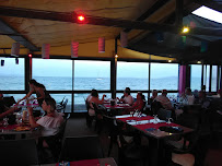 Atmosphère du Restaurant Le Tahiti Plage chez loulou à Hyères - n°9