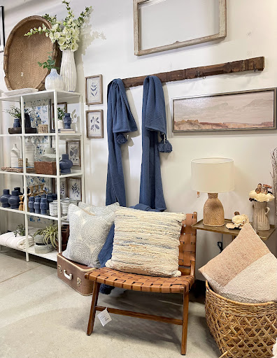 Home Goods Store «Rusted Window», reviews and photos, 99 E Carmel Dr Suite 140, Carmel, IN 46032, USA