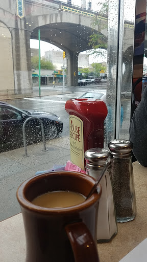 Dollar Store «Dollar Tree», reviews and photos, 3909 Queens Blvd, Sunnyside, NY 11104, USA