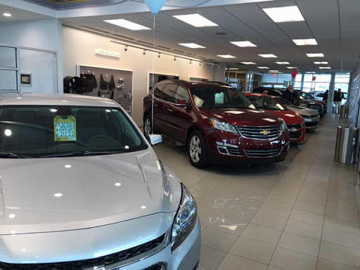 Car Dealer «Vic Canever Chevrolet», reviews and photos, 3000 Owen Rd, Fenton, MI 48430, USA