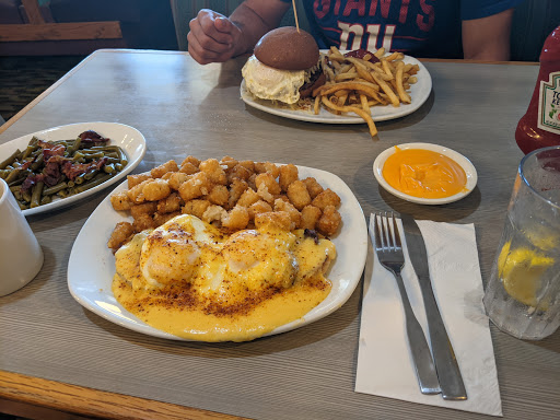 Shopping Mall «Airport Plaza Shopping Center», reviews and photos, 1390 NJ-36, Hazlet, NJ 07730, USA