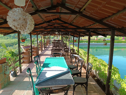 Restaurante El Rohi / El Mesón Del Shekinah, México en Tlaltizapán de ...