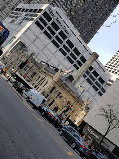 Department Store «Nordstrom Rack Chicago Avenue», reviews and photos, 101 E Chicago Ave, Chicago, IL 60611, USA