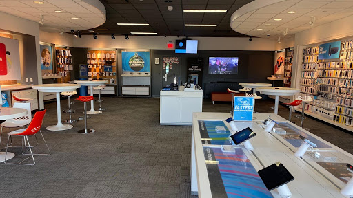 Cell Phone Store «AT&T», reviews and photos, 2724 Lincoln Dr, Roseville, MN 55113, USA