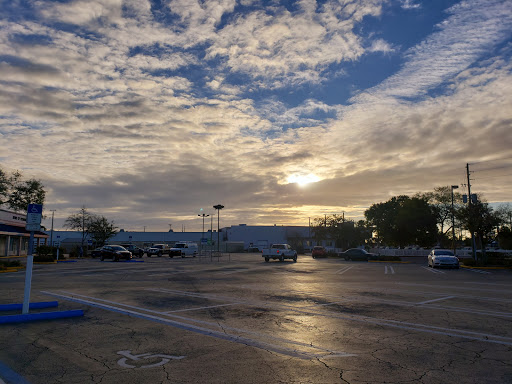 Car Dealer «Suncoast Chrysler Jeep Dodge RAM», reviews and photos, 8755 Park Blvd N, Seminole, FL 33777, USA