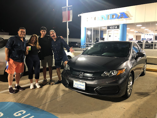 Honda Dealer «Spring Branch Honda», reviews and photos, 10250 Katy Fwy, Houston, TX 77043, USA
