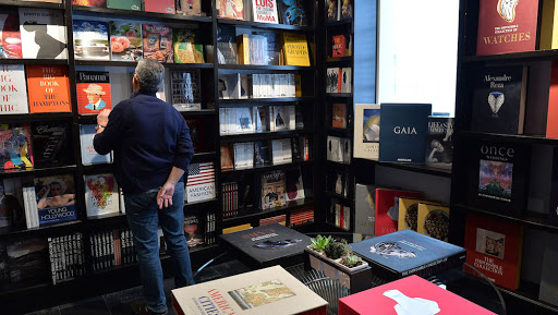 Book Store «Books & Books», reviews and photos, 927 Lincoln Ln N, Miami Beach, FL 33139, USA