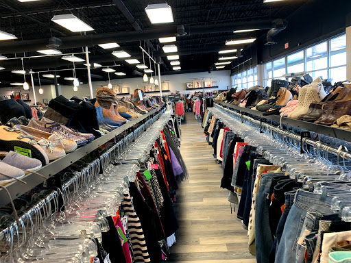 Used Clothing Store «Clothes Mentor», reviews and photos, 2551 45th St S # 113, Fargo, ND 58104, USA