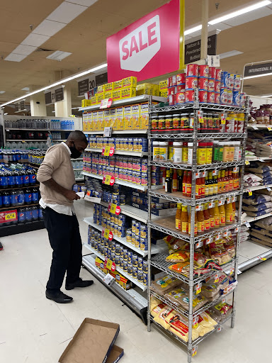 Grocery Store «Stop & Shop», reviews and photos, 31-06 Farrington St, Flushing, NY 11354, USA