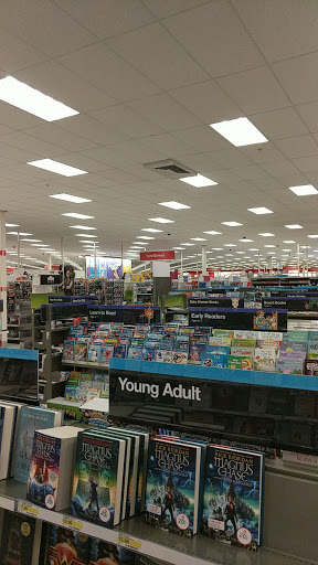 Department Store «Target», reviews and photos, 1555 N Tomahawk Island Dr, Portland, OR 97217, USA