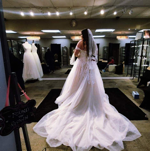 Tuxedo Shop «The Wedding Bell», reviews and photos, 2609 6th Ave, Tacoma, WA 98406, USA