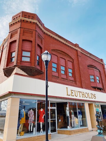 Leuthold Clothing Stores