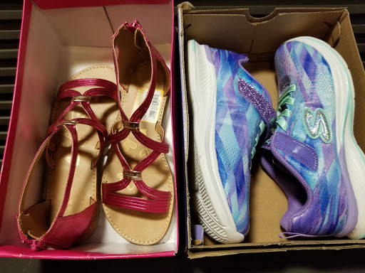 Shoe Store «DSW Designer Shoe Warehouse», reviews and photos, 761 Easton Rd, Warrington, PA 18976, USA