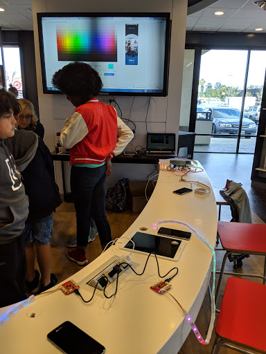 Cell Phone Store «Verizon», reviews and photos, 3419 W Century Blvd, Inglewood, CA 90303, USA