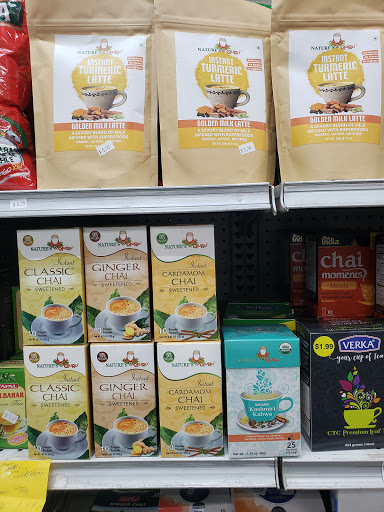 Indian Grocery Store «INDIA MARKET & SUPER EYEBROW THREADING», reviews and photos, 5203 Elkhorn Blvd, Sacramento, CA 95842, USA