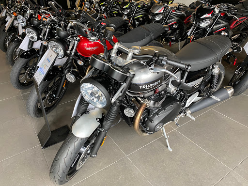 Motorcycle Dealer «BMW, Indian, and Slingshot Woodlands», reviews and photos, 198 Ed English Dr, Shenandoah, TX 77385, USA