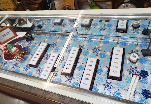 Pawn Shop «National Pawn Co», reviews and photos, 1232 W Clairemont Ave, Eau Claire, WI 54701, USA