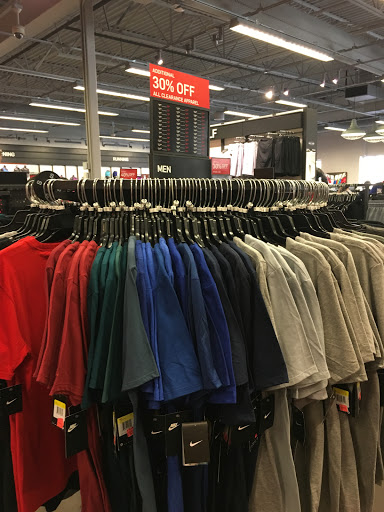 Clothing Store «Nike Factory Store», reviews and photos, 4976 Premium Outlets Way #800, Chandler, AZ 85226, USA