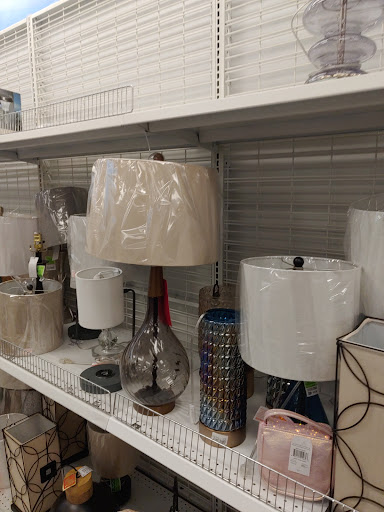 Clothing Store «Ross Dress for Less», reviews and photos, 926 Airport Center Rd, Allentown, PA 18109, USA