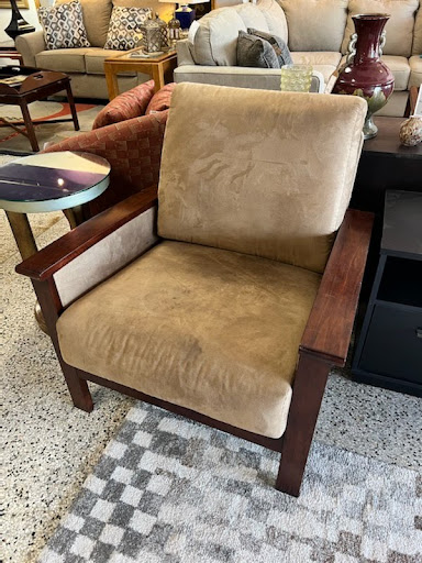 Consignment Shop «Design Furniture Outlet & Consignment», reviews and photos, 1928 Gulf to Bay Blvd, Clearwater, FL 33765, USA