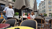 Atmosphère du Restaurant français Cosy à Maisons-Laffitte - n°12