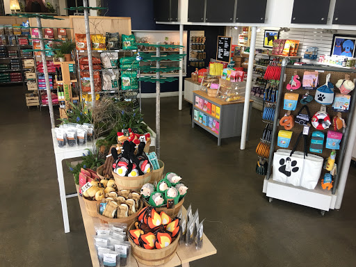 Pet Supply Store «Planet Dog Company Store», reviews and photos, 211 Marginal Way, Portland, ME 04101, USA