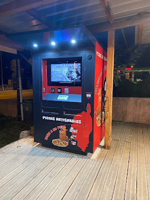 PIZZA 24/24H 7/7J - distributeur A Piazzetta à Zonza
