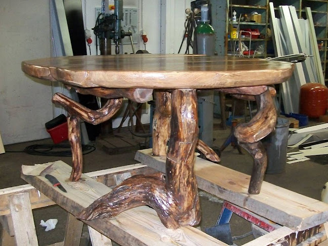 Csurgó Rafael asztalos, ács, egyedi bútorok készítése - Asztalos